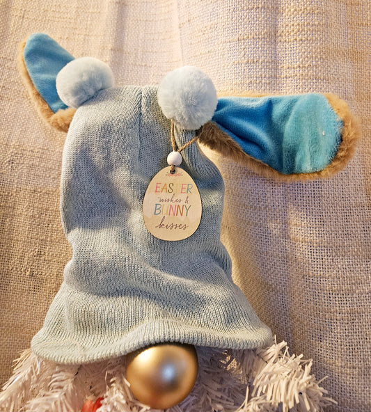 Easter Gnome with Daisy